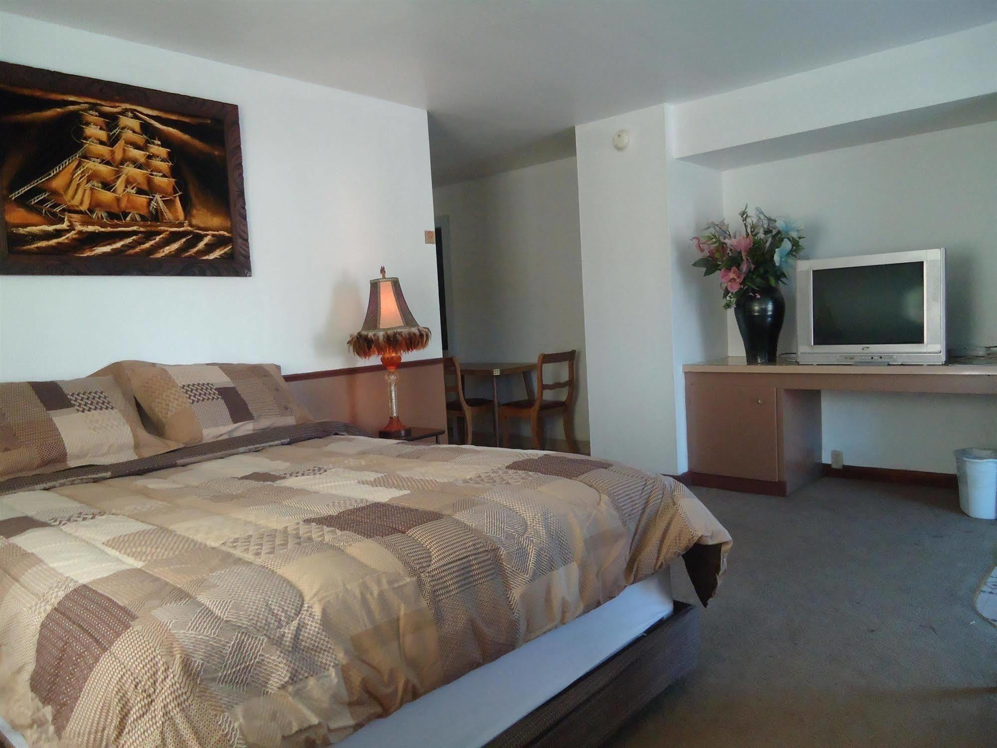 Blue Mountain Motel Okanogan Экстерьер фото
